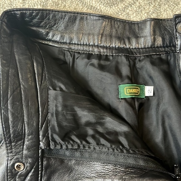 Woman's Vintage Leather Pants Danier Size 2 - Picture 5 of 10